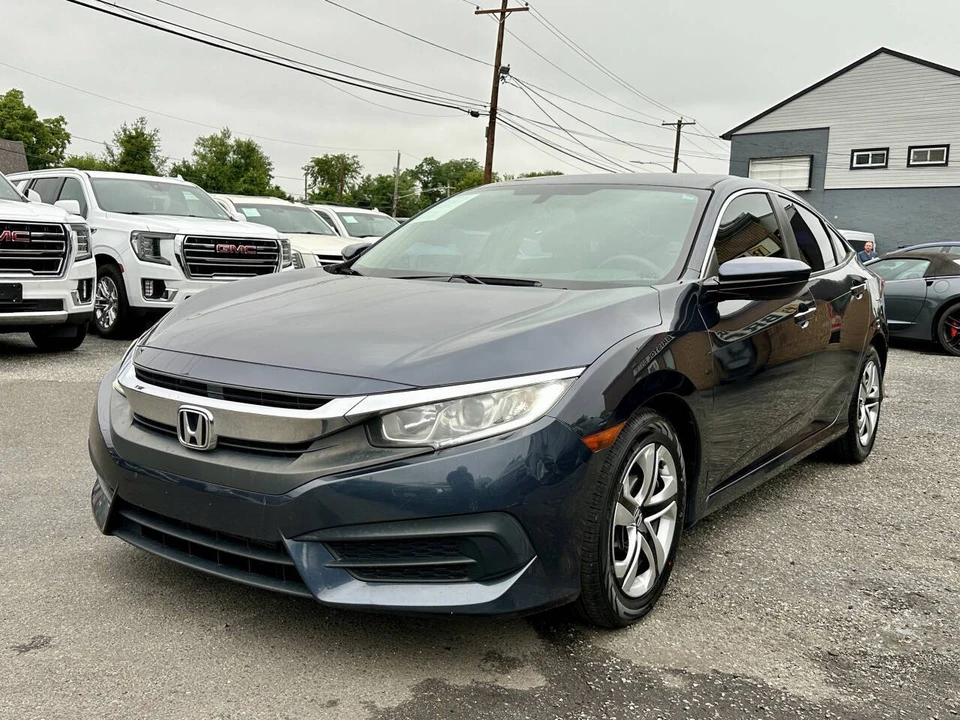 2018 Honda Civic 10th Gen - Image 2 of 28