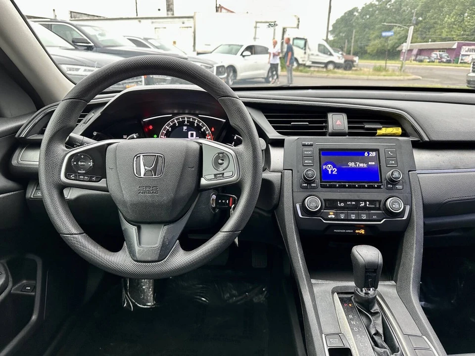 2018 Honda Civic 10th Gen - Image 20 of 28