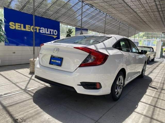 2018 Honda Civic 10th Gen - Image 8 of 31