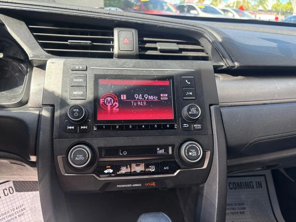 2018 Honda Civic 10th Gen - Image 16 of 17
