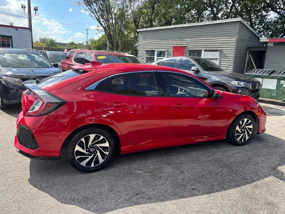 2018 Honda Civic 10th Gen - Image 9 of 17