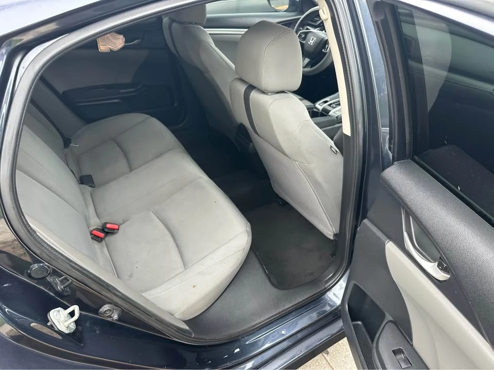 2018 Honda Civic 10th Gen - Image 10 of 16