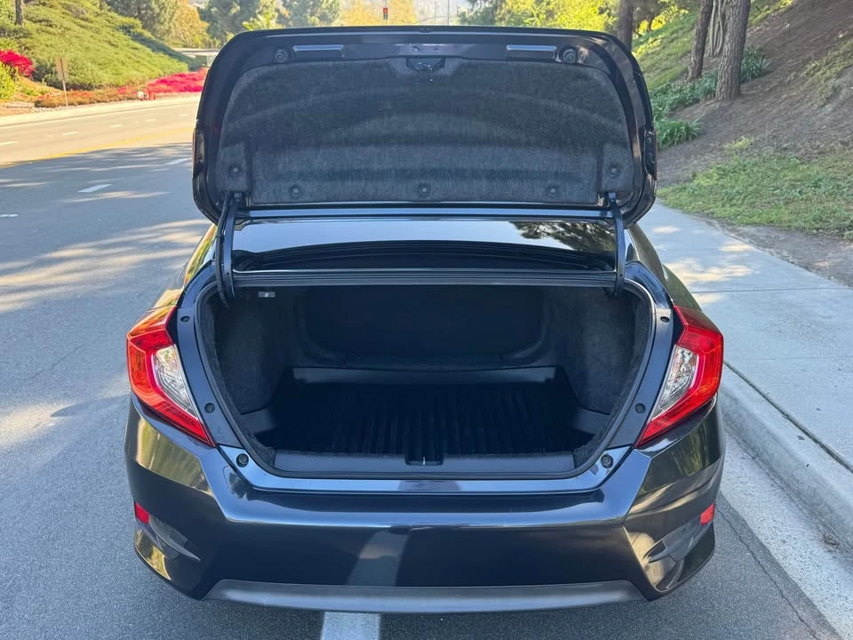 2018 Honda Civic 10th Gen - Image 18 of 20