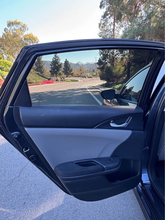 2018 Honda Civic 10th Gen - Image 11 of 20