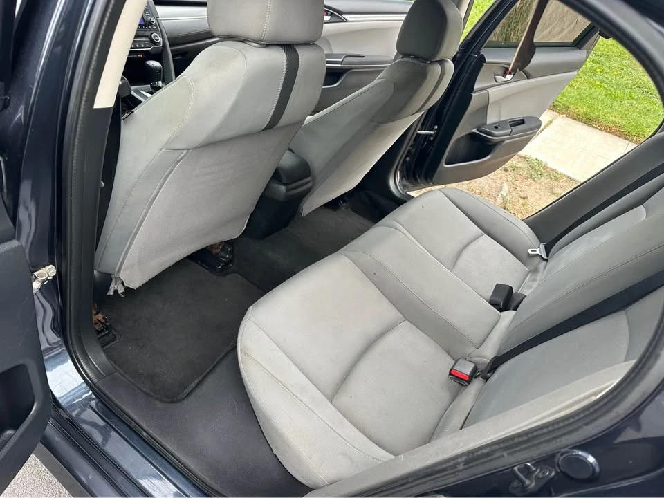 2018 Honda Civic 10th Gen - Image 11 of 16