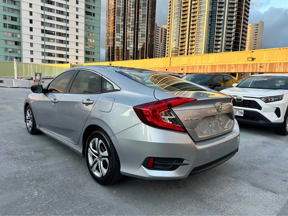 2018 Honda Civic 10th Gen - Image 6 of 14