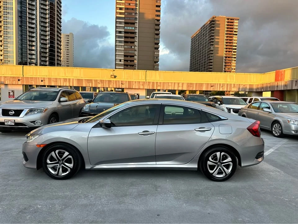 2018 Honda Civic 10th Gen - Image 7 of 14