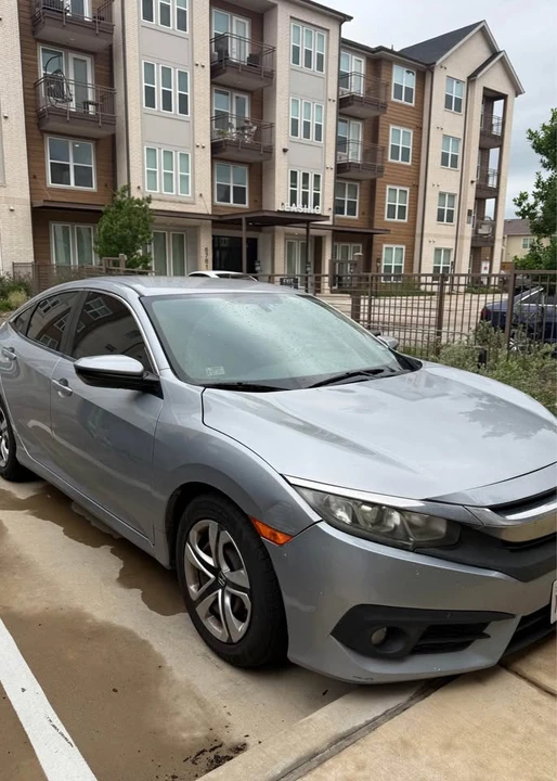 2018 Honda Civic 10th Gen - Image 2 of 6