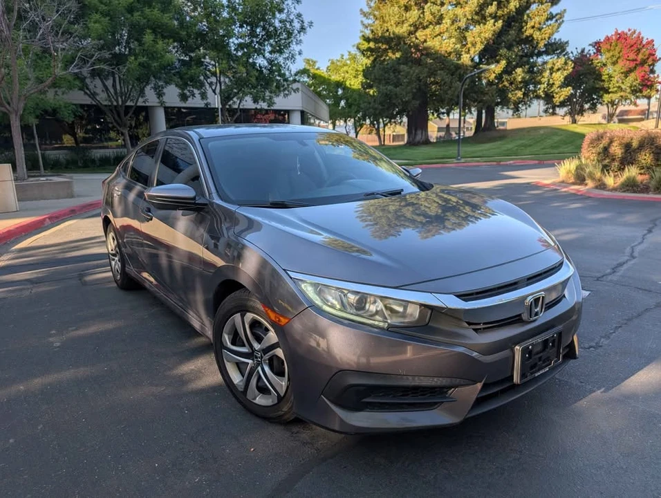 2018 Honda Civic 10th Gen - Image 3 of 14