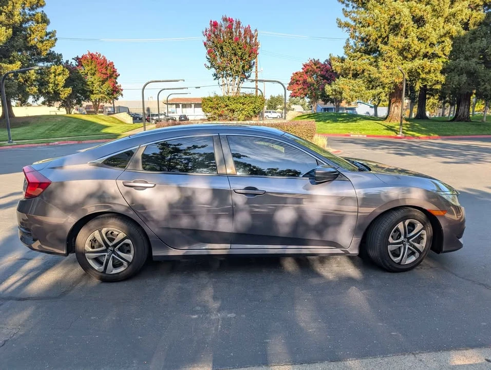 2018 Honda Civic 10th Gen - Image 4 of 14