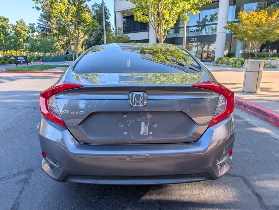 2018 Honda Civic 10th Gen - Image 6 of 14