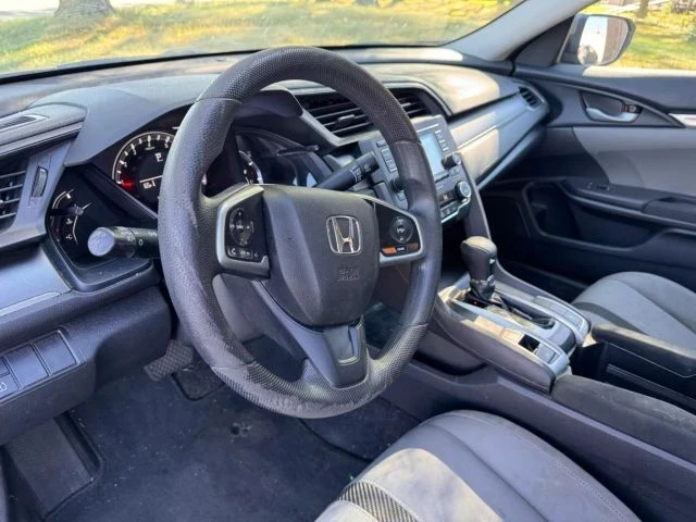 2018 Honda Civic 10th Gen - Image 16 of 21
