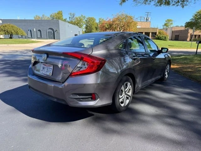 2018 Honda Civic 10th Gen - Image 5 of 12