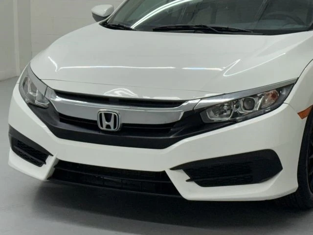2018 Honda Civic 10th Gen - Image 9 of 12