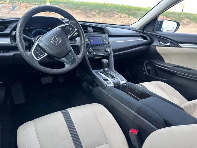 2018 Honda Civic 10th Gen - Image 10 of 17