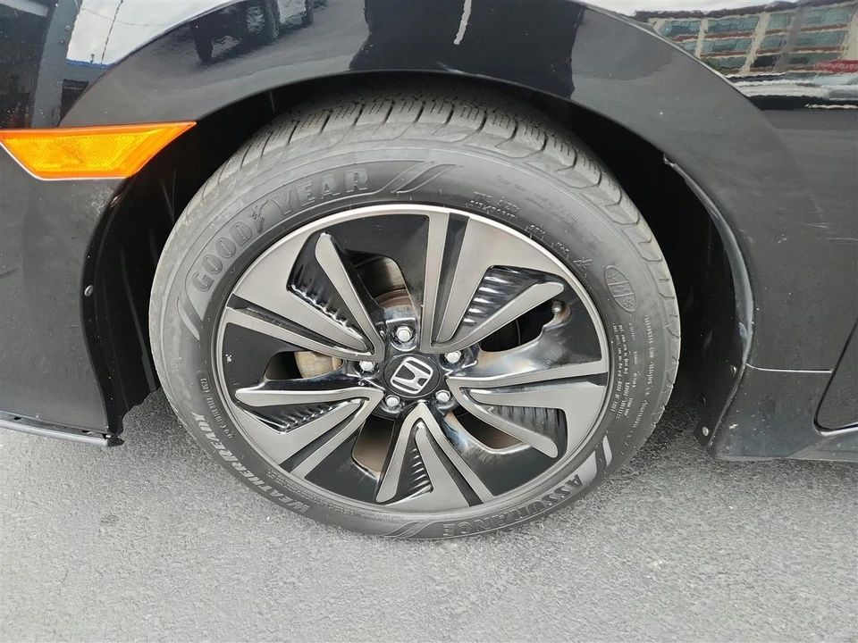 2018 Honda Civic 10th Gen - Image 9 of 29