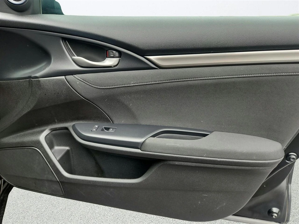 2018 Honda Civic 10th Gen - Image 27 of 29