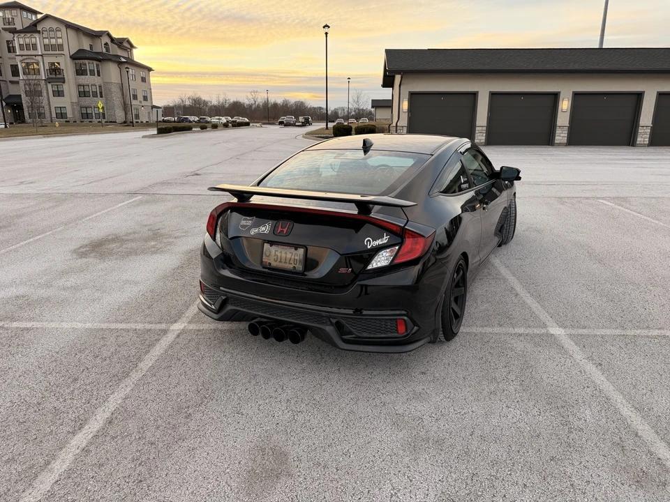 2018 Honda Civic Si 10th Gen - Image 2 of 7