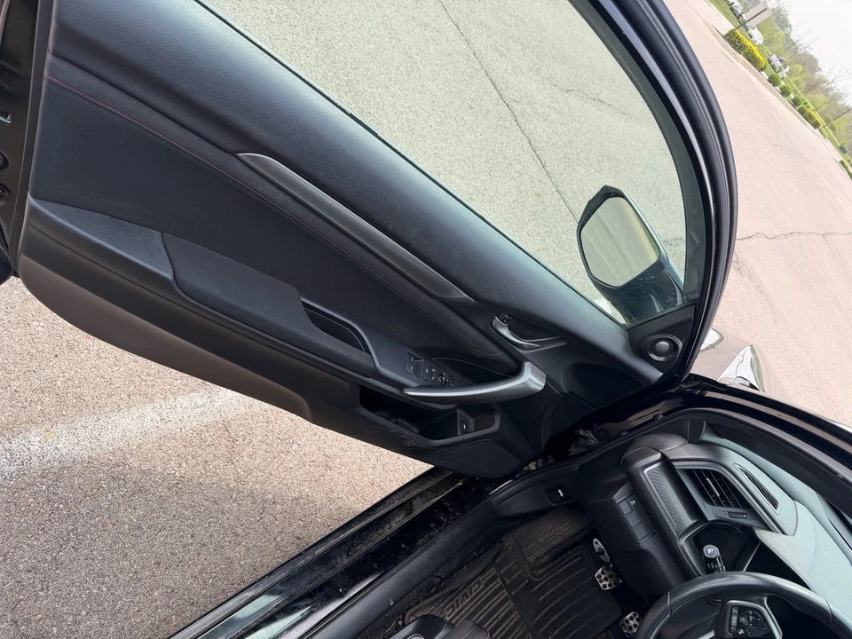 2018 Honda Civic Si 10th Gen - Image 9 of 16