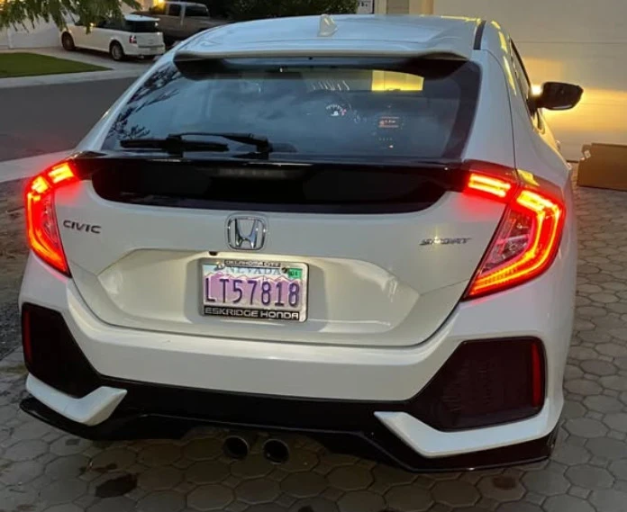 2018 Honda Civic 10th Gen - Image 6 of 15