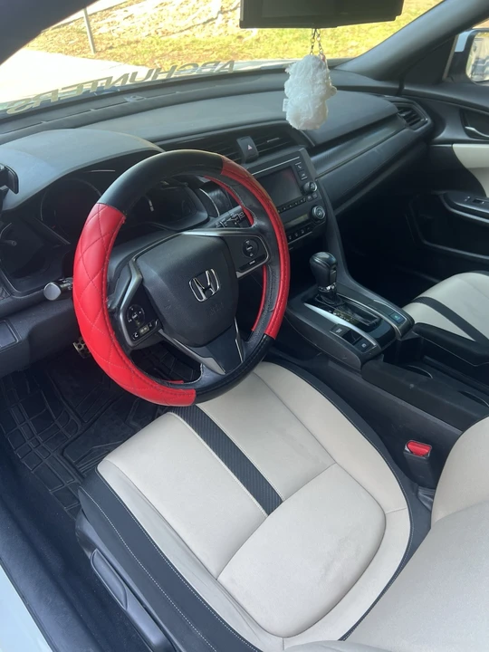2018 Honda Civic 10th Gen - Image 5 of 10