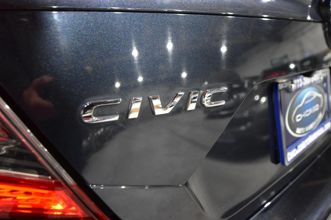 2018 Honda Civic 10th Gen - Image 9 of 12
