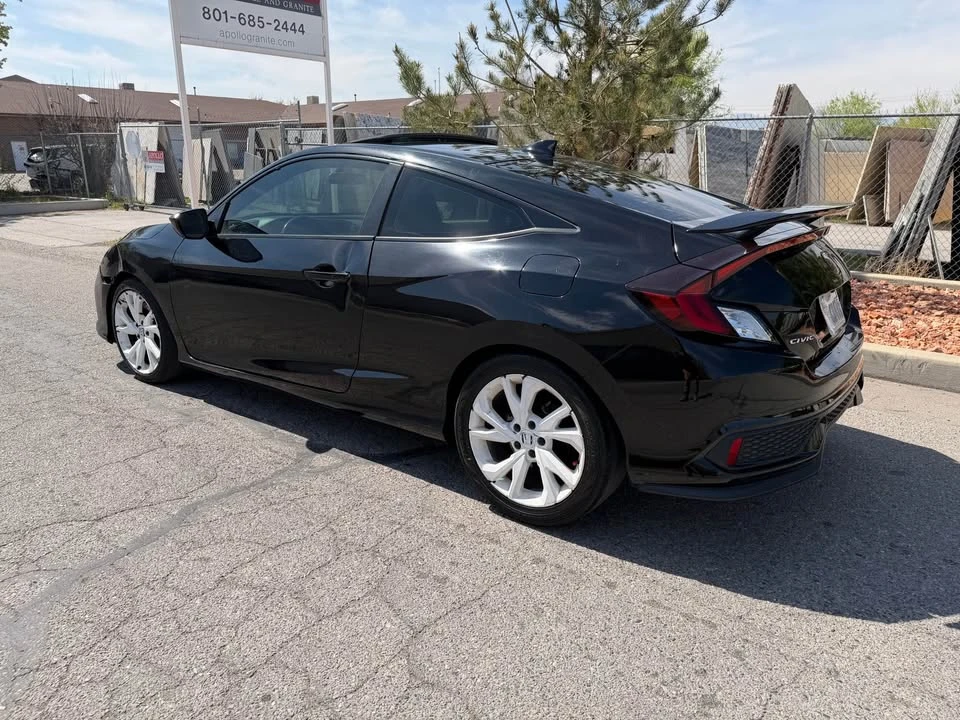 2018 Honda Civic Si 10th Gen - Image 5 of 9