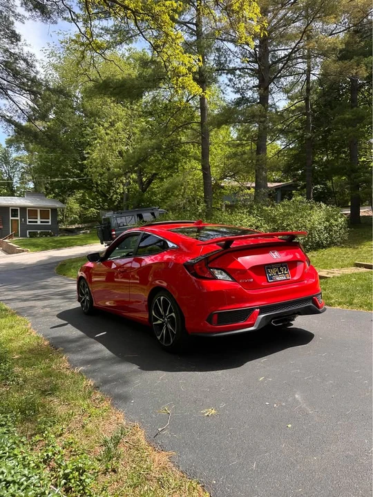 2018 Honda Civic Si 10th Gen - Image 4 of 9