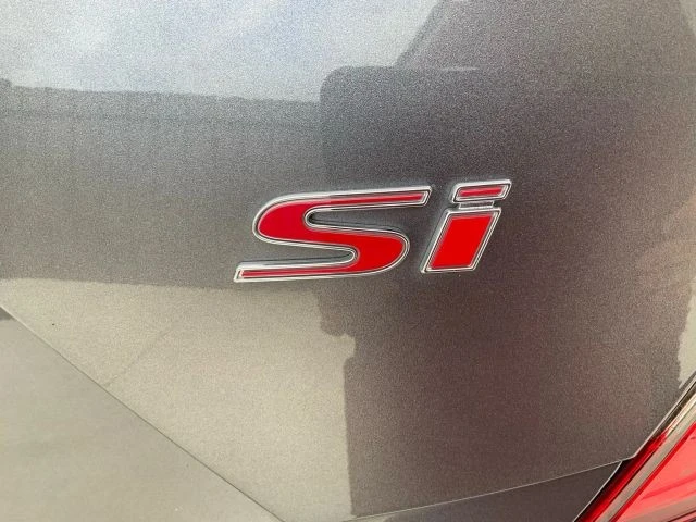 2018 Honda Civic Si 10th Gen - Image 13 of 21