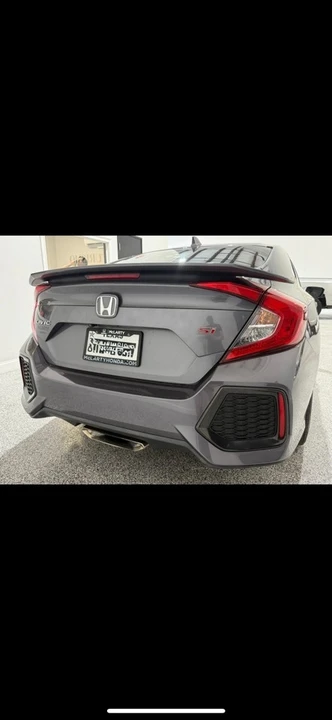 2018 Honda Civic Si 10th Gen - Image 3 of 12