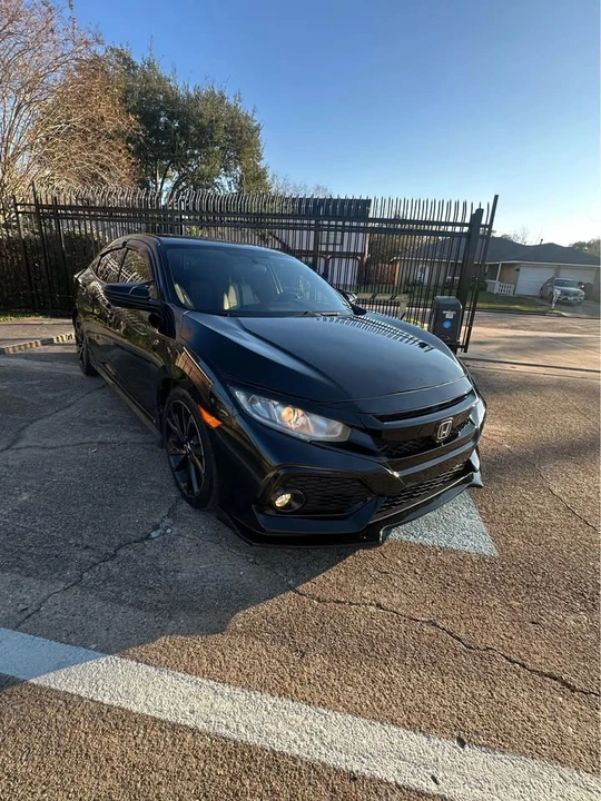 2018 Honda Civic 10th Gen - Image 3 of 12