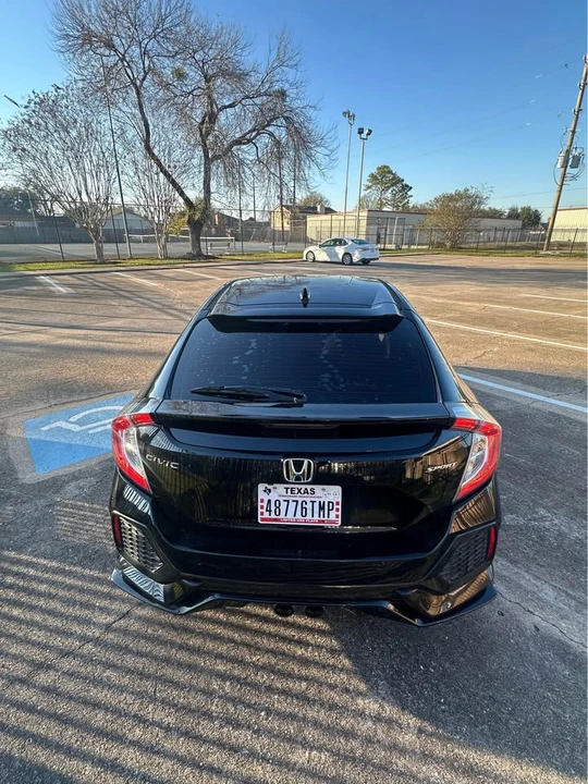 2018 Honda Civic 10th Gen - Image 8 of 12