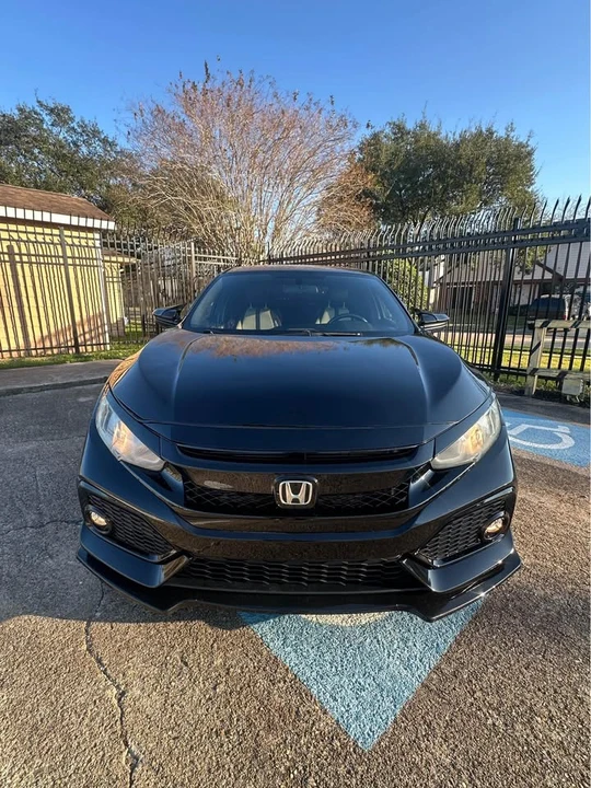 2018 Honda Civic 10th Gen - Image 2 of 12