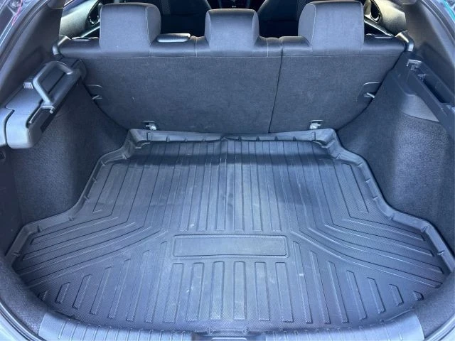 2018 Honda Civic 10th Gen - Image 13 of 21