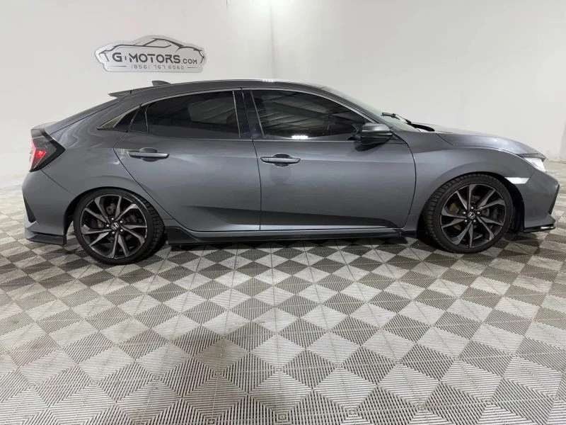 2018 Honda Civic 10th Gen - Image 9 of 12