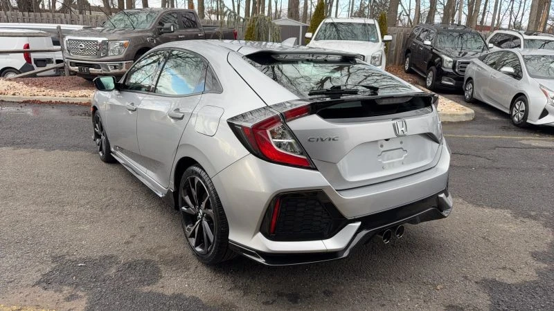 2018 Honda Civic 10th Gen - Image 7 of 12