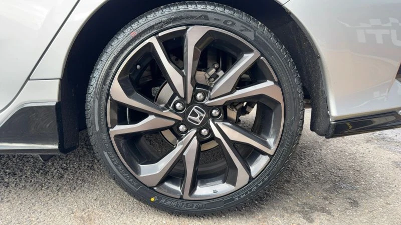 2018 Honda Civic 10th Gen - Image 10 of 12
