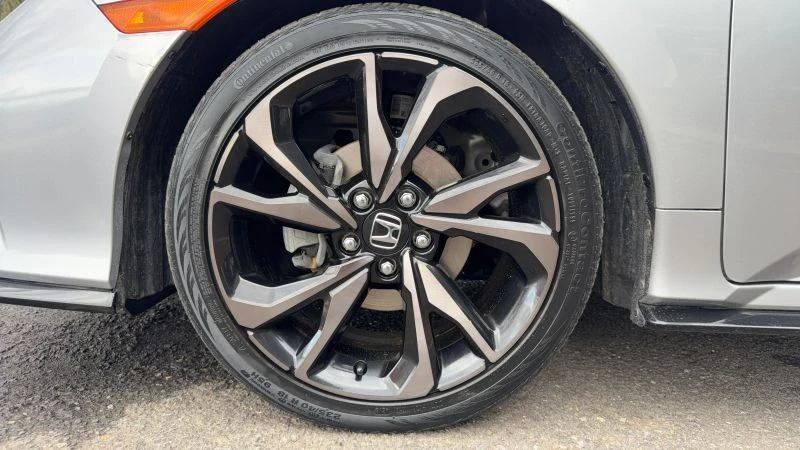 2018 Honda Civic 10th Gen - Image 9 of 12