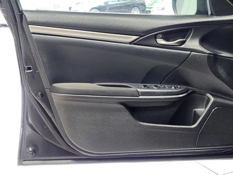 2018 Honda Civic 10th Gen - Image 10 of 12