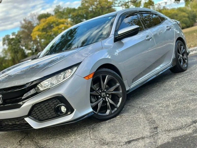 2018 Honda Civic 10th Gen - Image 10 of 12