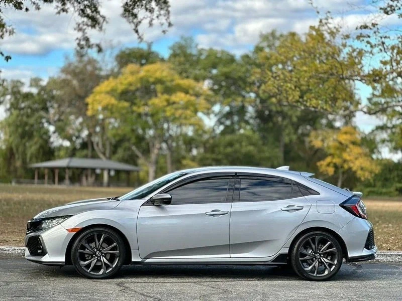 2018 Honda Civic 10th Gen - Image 7 of 12