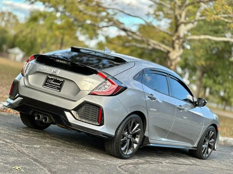 2018 Honda Civic 10th Gen - Image 6 of 12