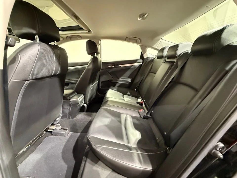 2018 Honda Civic 10th Gen - Image 19 of 21
