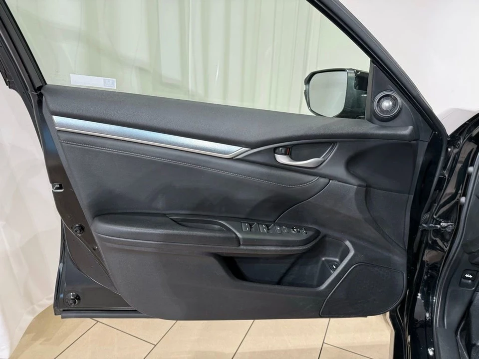 2018 Honda Civic 10th Gen - Image 14 of 21