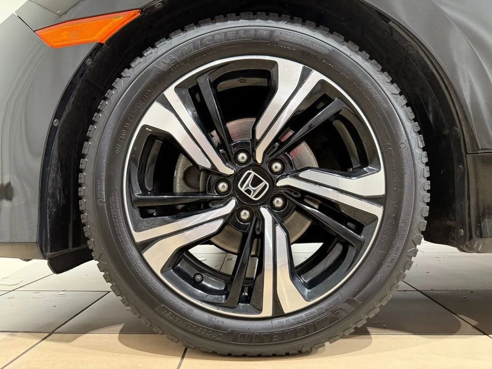2018 Honda Civic 10th Gen - Image 9 of 21