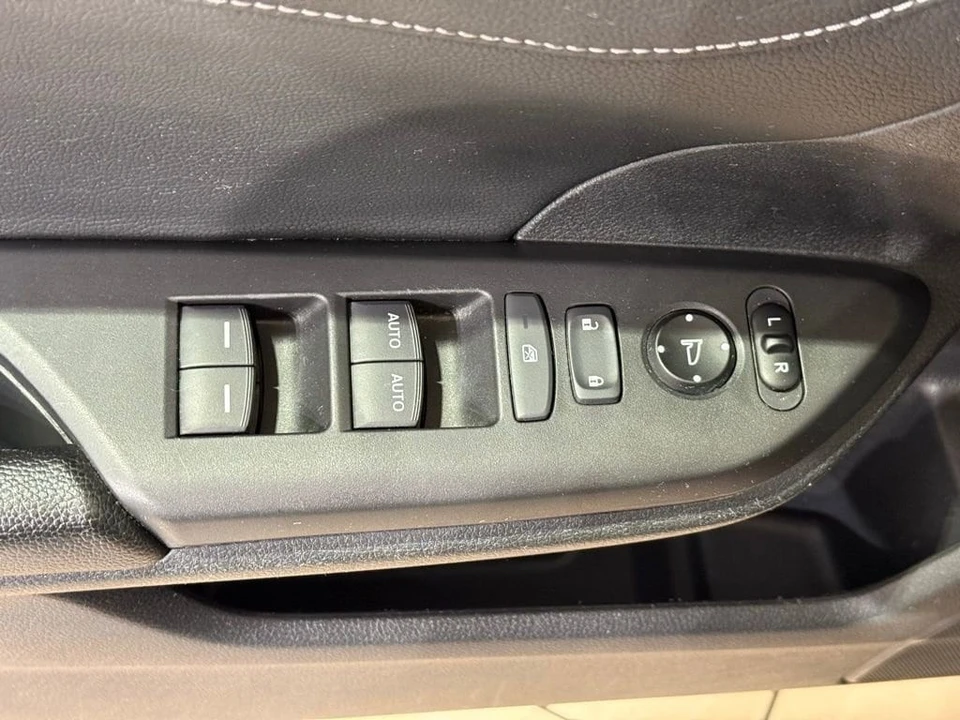 2018 Honda Civic 10th Gen - Image 15 of 21