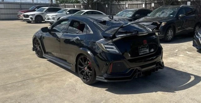 2018 Honda Civic 10th Gen - Image 4 of 15