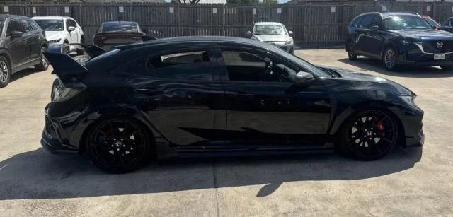 2018 Honda Civic 10th Gen - Image 7 of 15