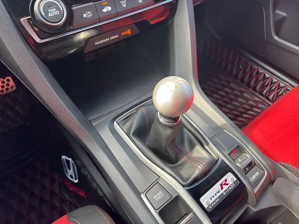 2018 Honda Civic 10th Gen - Image 15 of 21