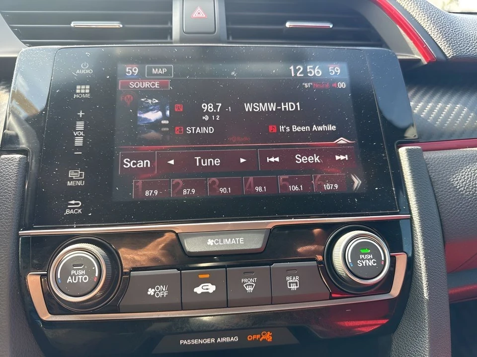 2018 Honda Civic 10th Gen - Image 16 of 21